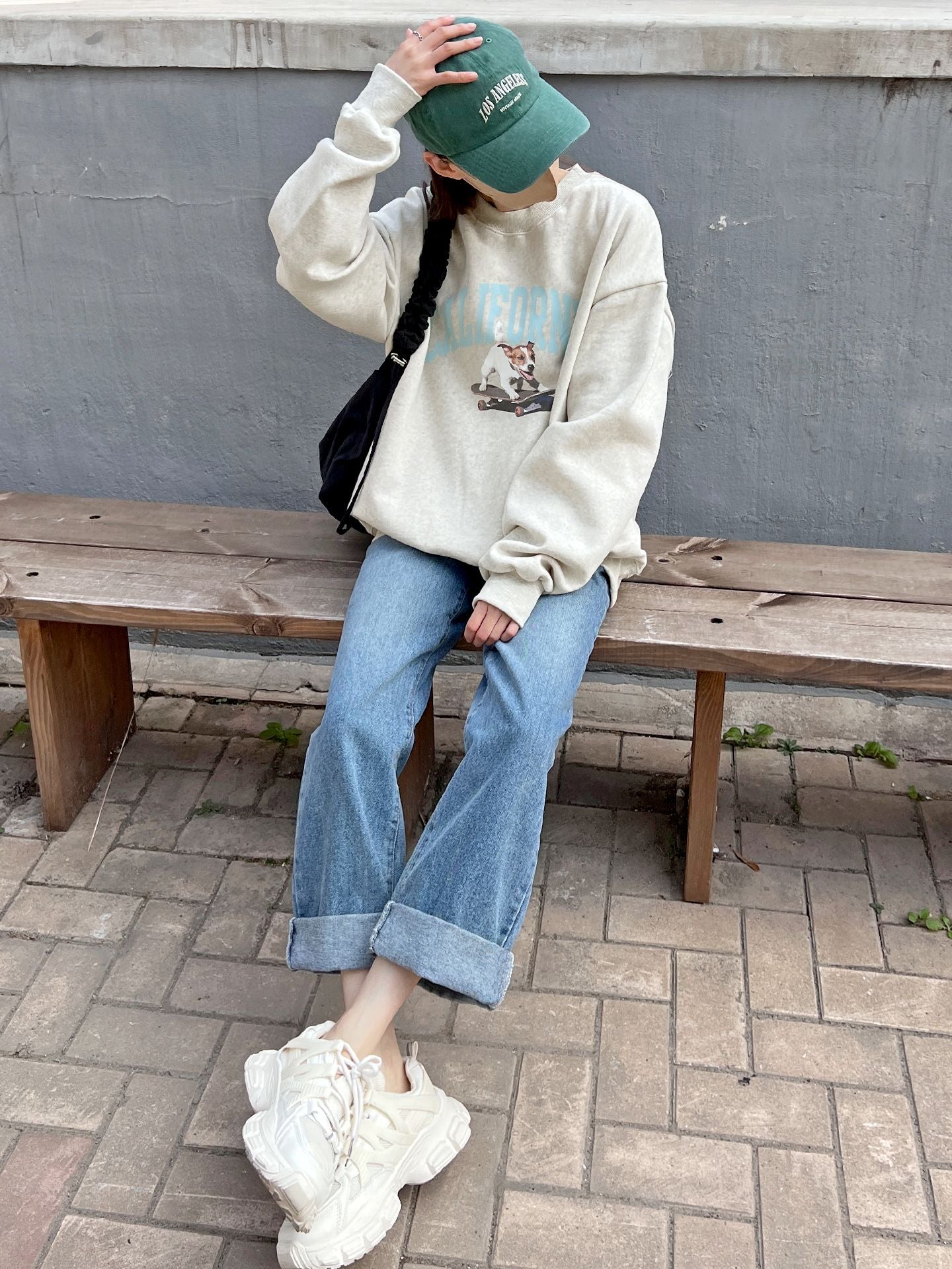 Skateboarding Dog fleece Sweatshirts
