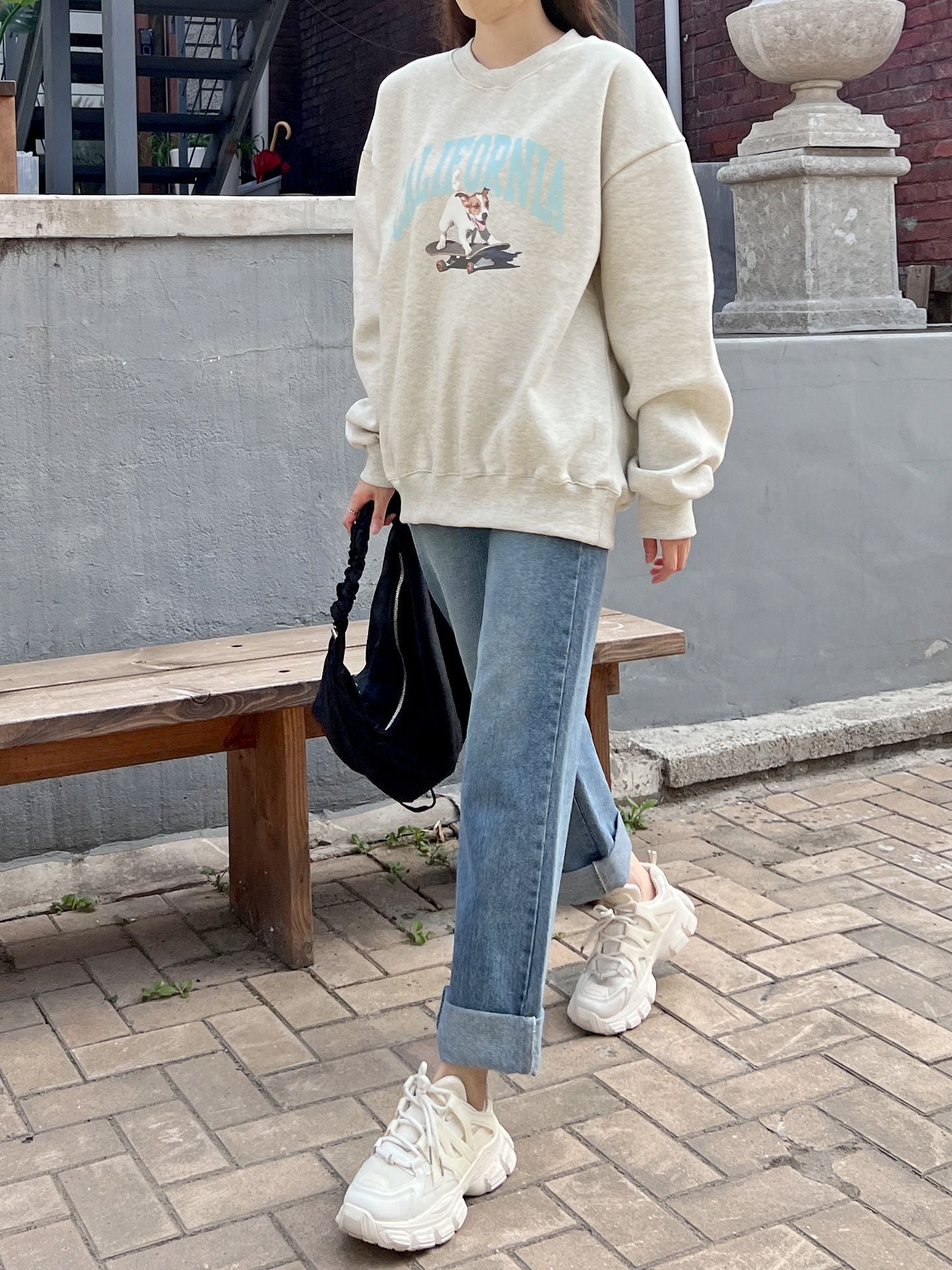 Skateboarding Dog fleece Sweatshirts
