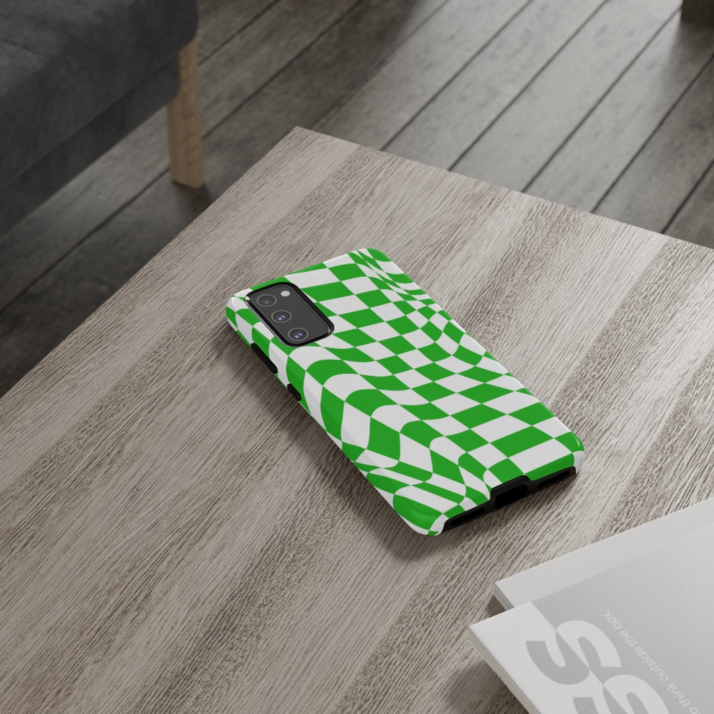 Old School Checkered Retro Groovy Vibe Wavy Checkerboard Phone Case / Retro Green