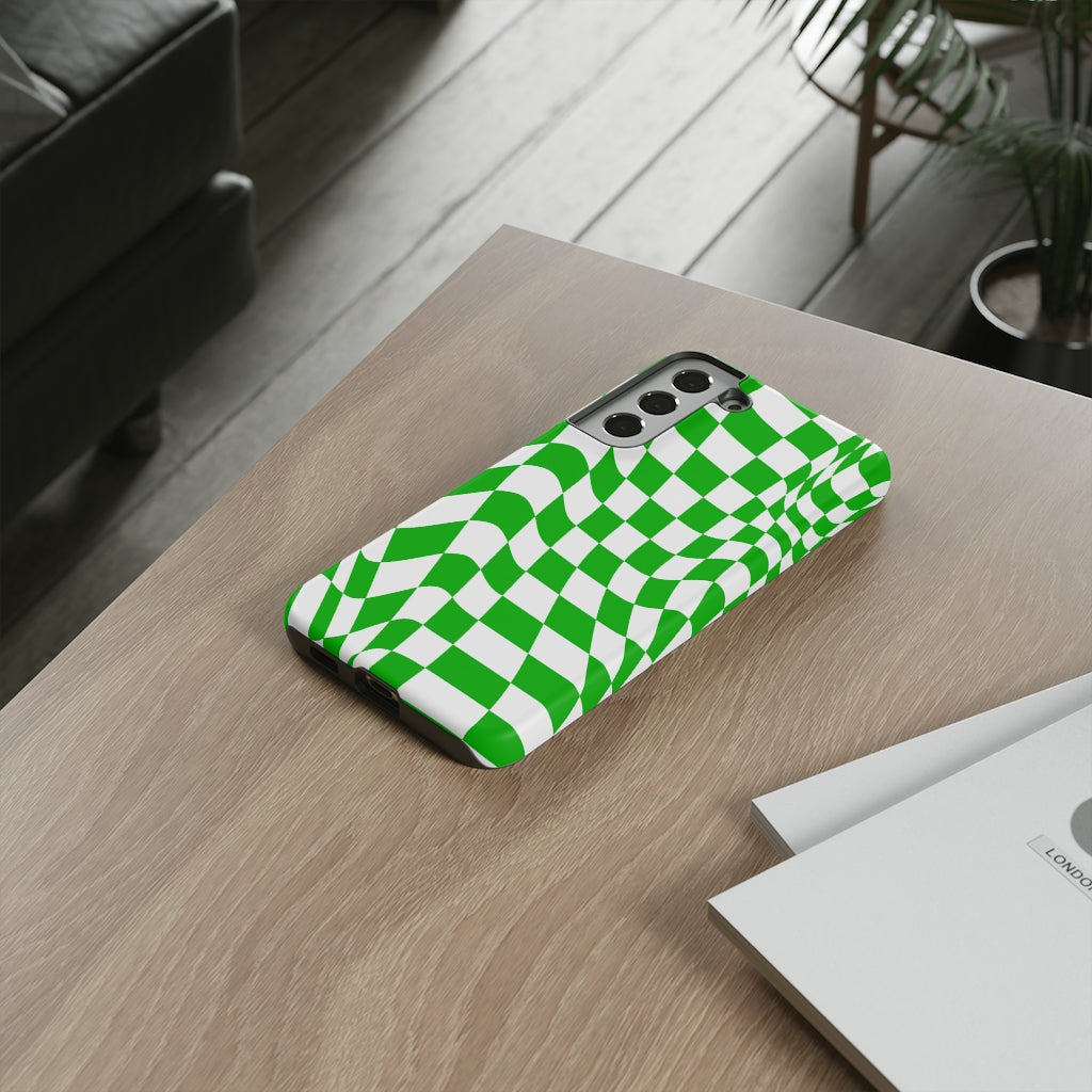 Old School Checkered Retro Groovy Vibe Wavy Checkerboard Phone Case / Retro Green