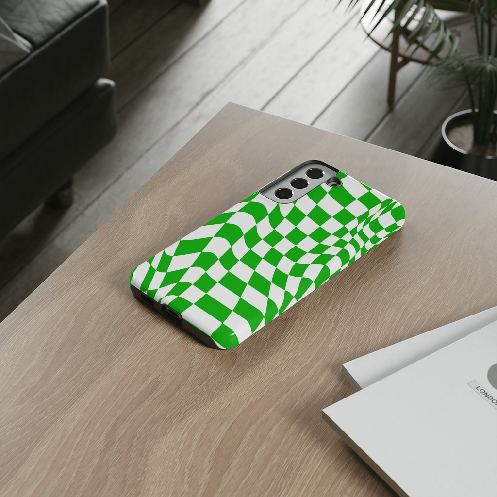 Old School Checkered Retro Groovy Vibe Wavy Checkerboard Phone Case / Retro Green