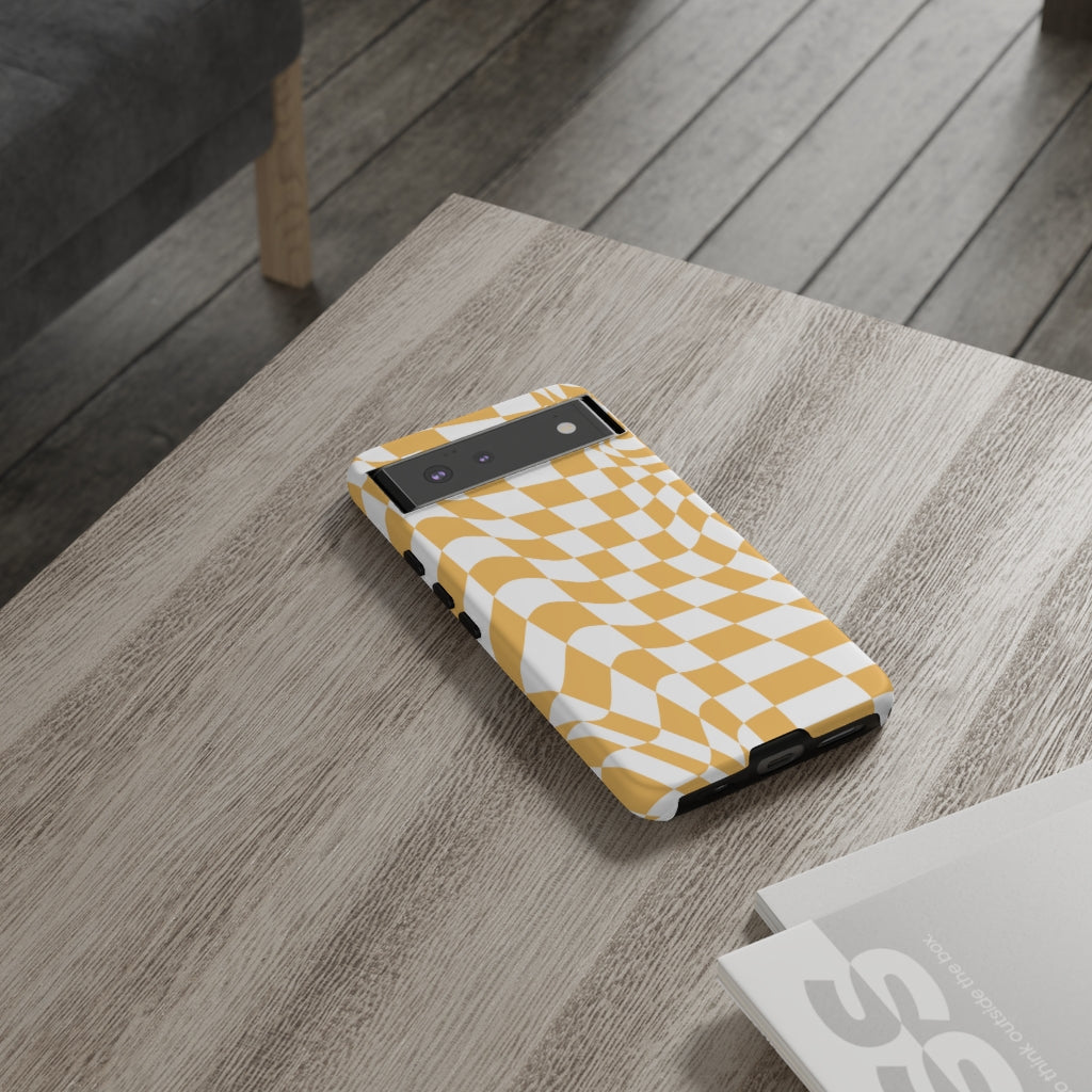 Old School Checkered Retro Groovy Vibe Wavy Checkerboard Phone Case / Retro Tan
