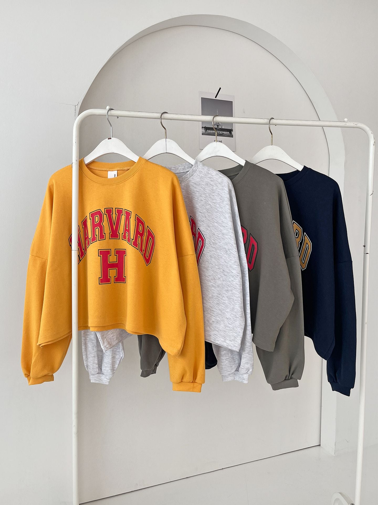 H Comfy Crop Sweatshirts