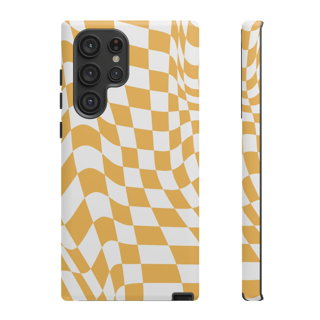 Old School Checkered Retro Groovy Vibe Wavy Checkerboard Phone Case / Retro Tan