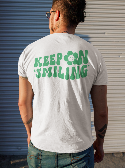 Keep On Smiling / T-shirt Unisex Heavy Cotton Tee / Green