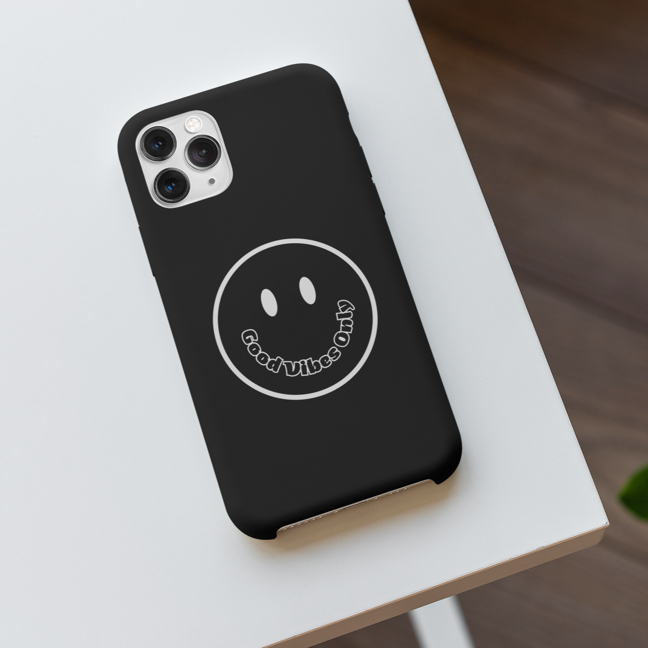 Smiley Happy Face Good Vibes Only Message Printed Phone Case / Black Case